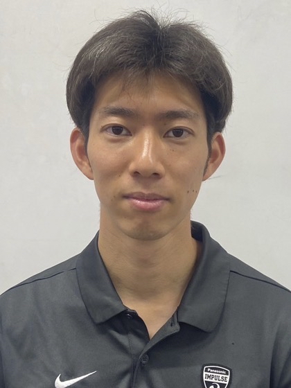 安積 遥