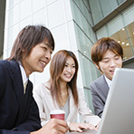 写真：DVD研修イメージ