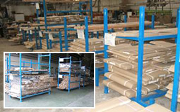 写真：一家単位の生産ライン化と一家単位の部材運搬化