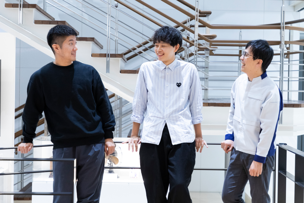 プロフィール