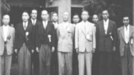 大阪電気精器(株)を設立した際の集合写真
