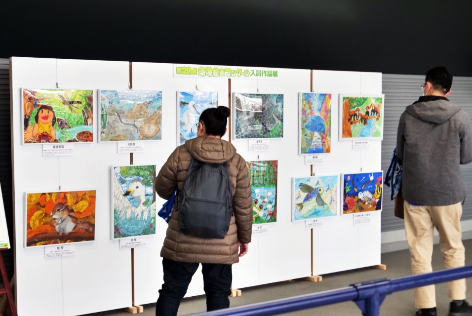 空質空調社 MATCH DAY へ来場された多くの方に、入賞作品を鑑賞していただきいました