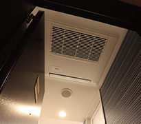 客室写真(空調室内機部分拡大)