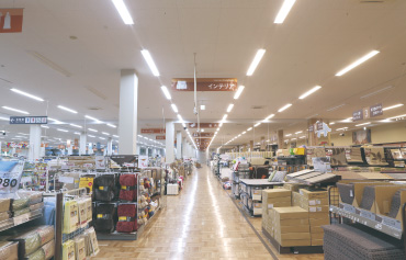 LEDベースライト iDシリーズを採用