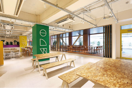 Culture Base.(旧厚生会館)社員食堂1階座席スペース