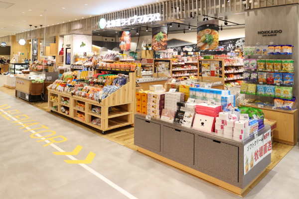 北海道ライブマルシェ カメイドクロック店様 外観写真