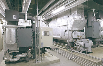 東講義実習棟 機械室