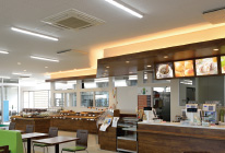 大学会館内ベーカリーカフェ