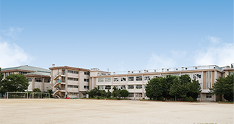 越谷市立西中学校