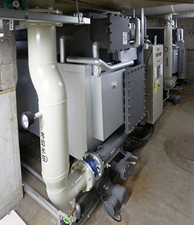 ガス焚二重効用吸収冷温水機