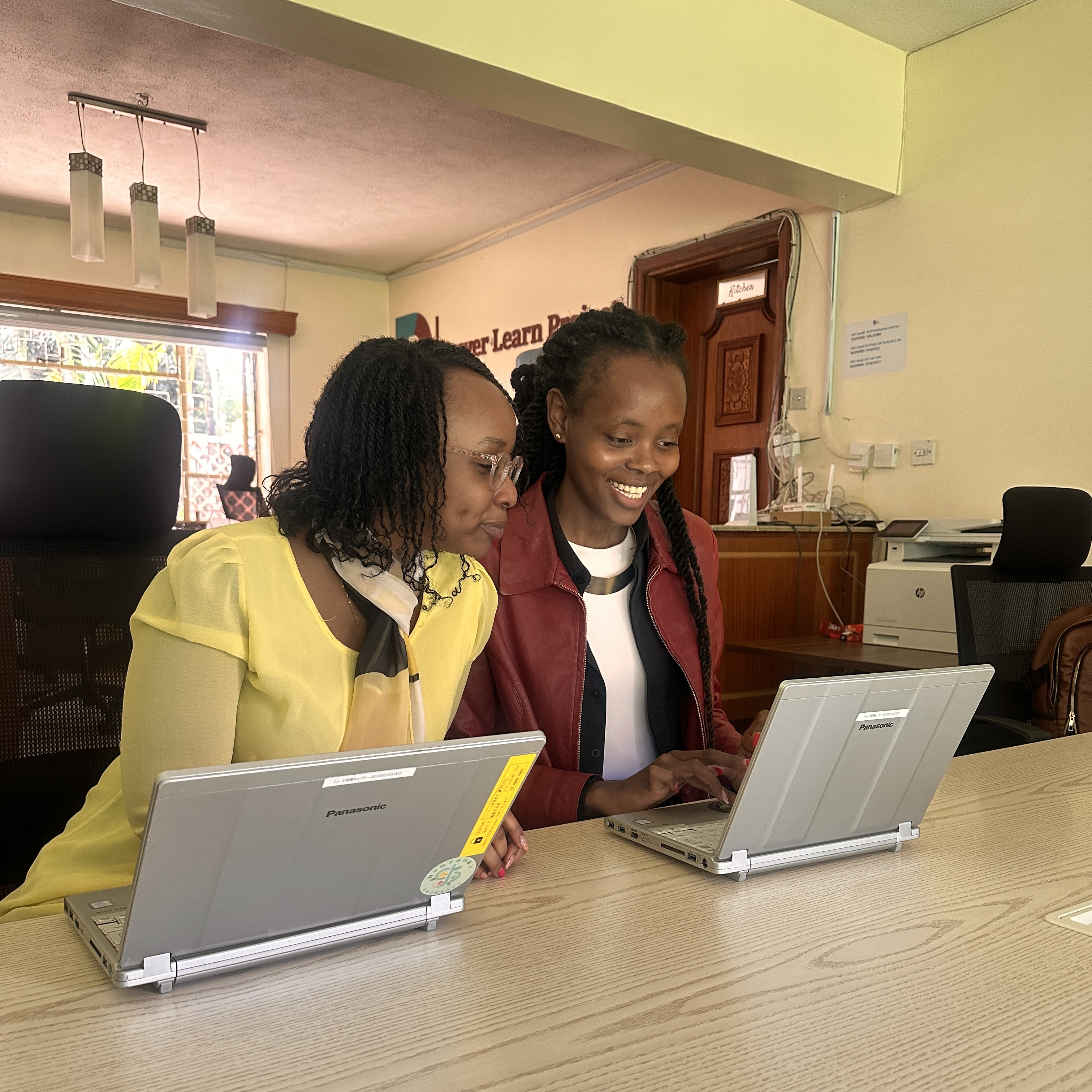 アフリカへのパソコン寄贈活動