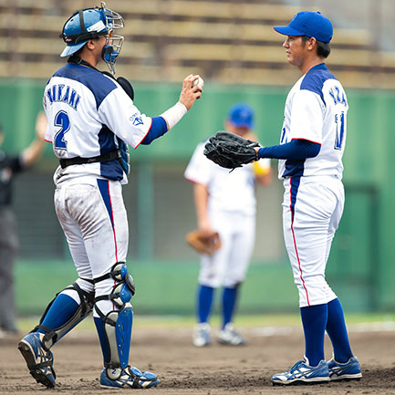與座選手