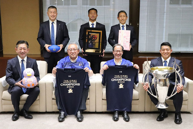 中屋敷慎一議長を表敬訪問