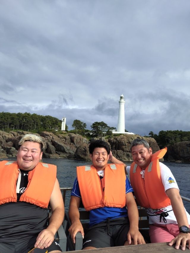 海側から見る灯台の大きさに感動!